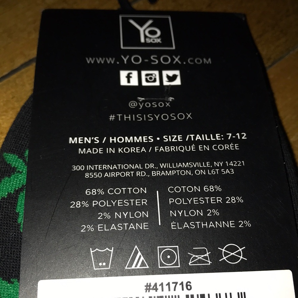 Men’s Black & Green Cannabis Print Crew Socks - Picture 3 of 3